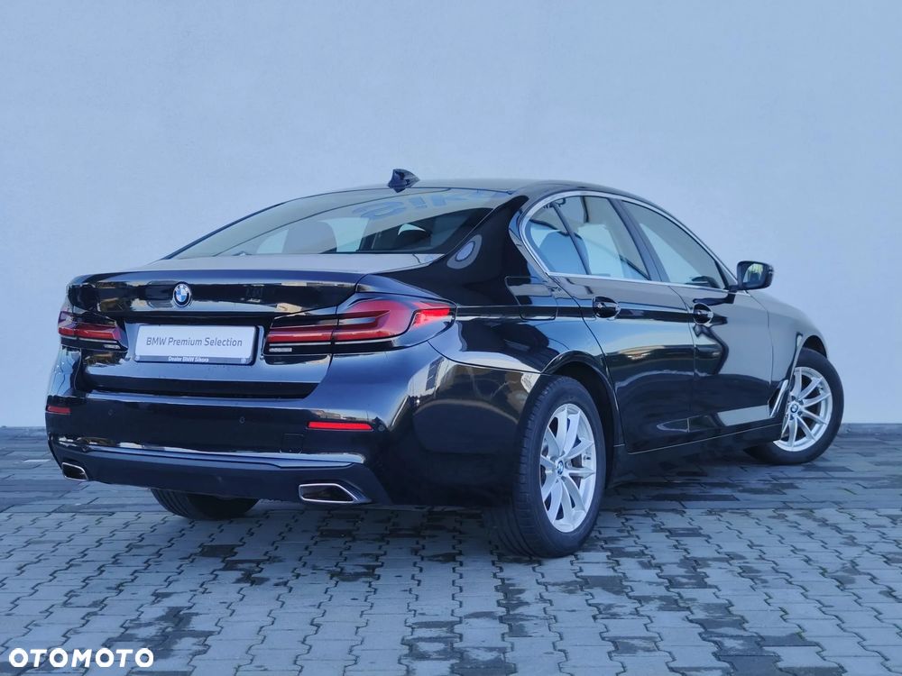 BMW Seria 5 518d - 3