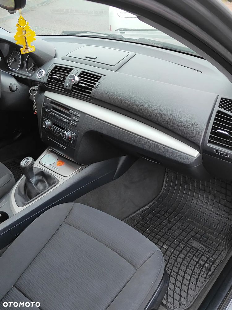 BMW Seria 1 118d - 9