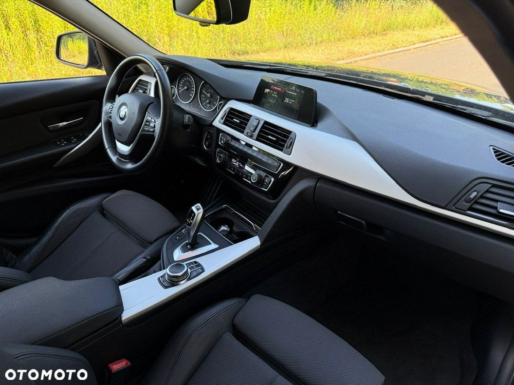 BMW Seria 3 318d Sport Line Shadow - 21