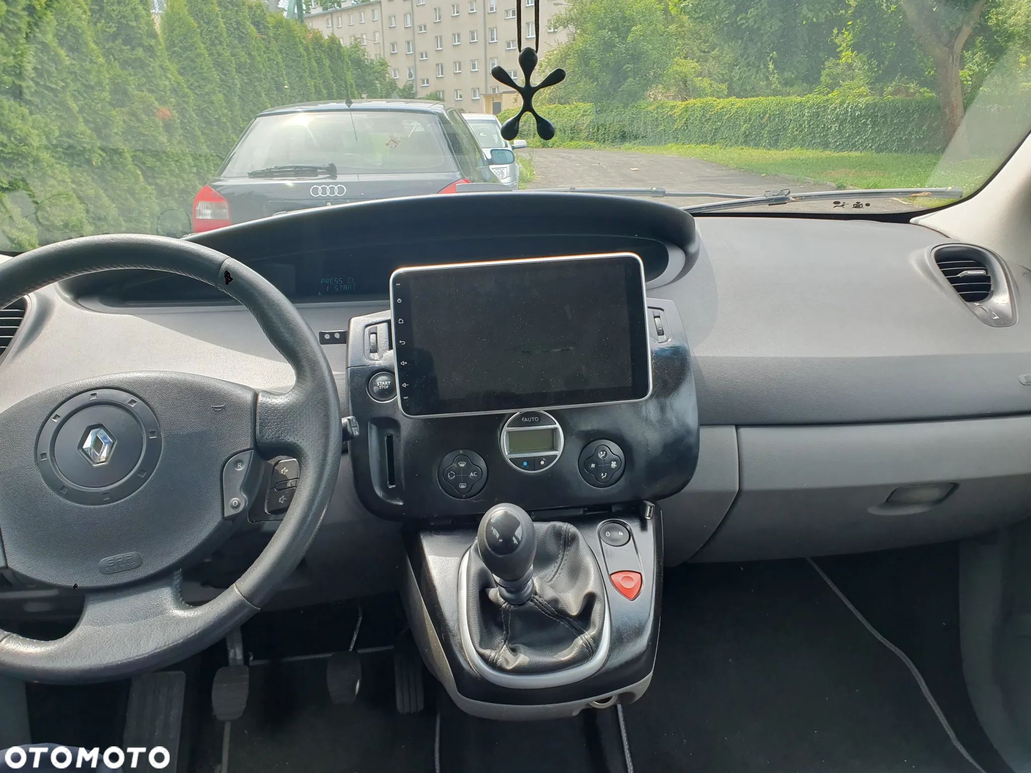Renault Scenic 1.9 dCi Confort Authentique - 1
