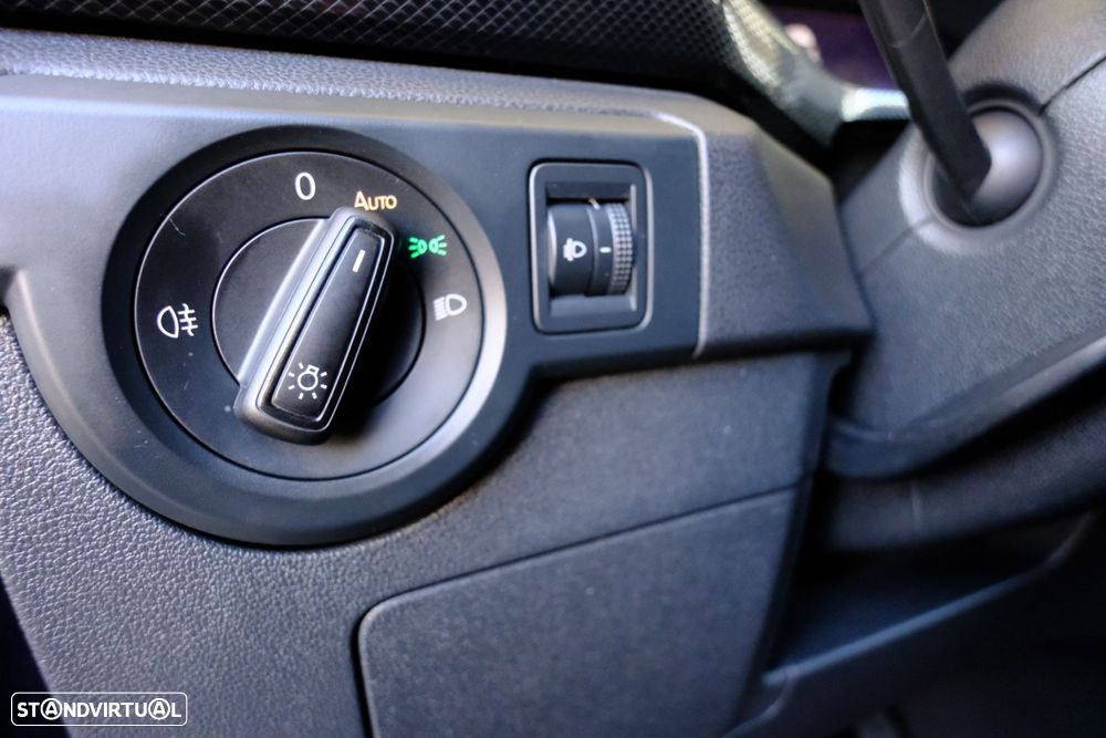 VW T-Cross 1.0 TSI Urban DSG - 28