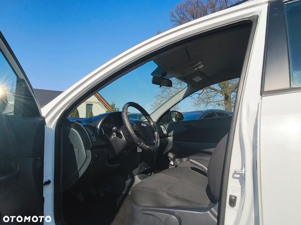 Hyundai i30 1.6 CRDi Classic + - 13