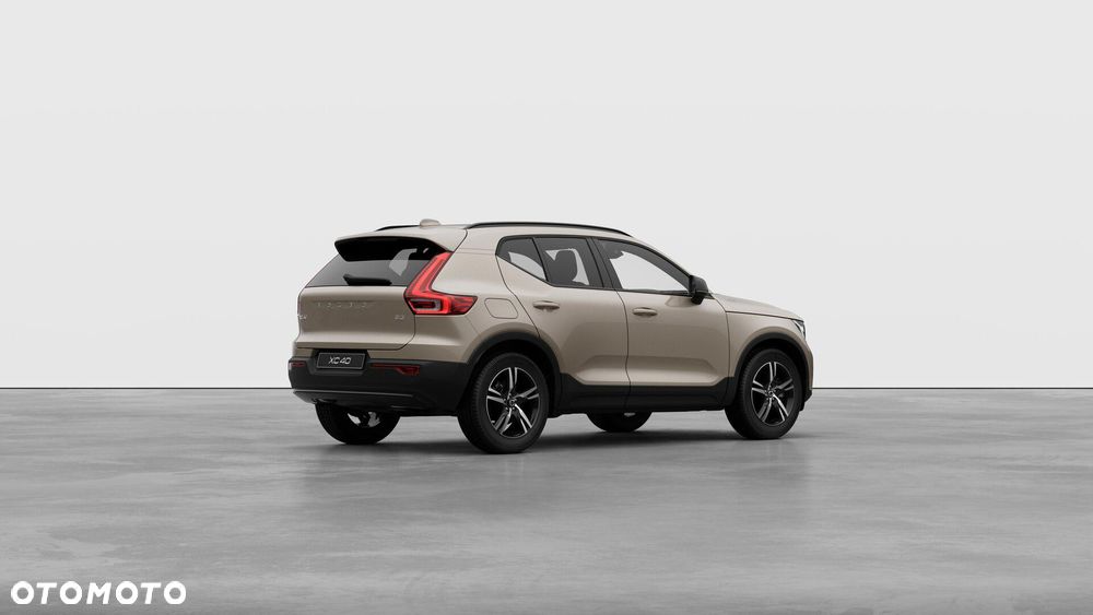 Volvo XC 40 B3 Plus Dark - 6