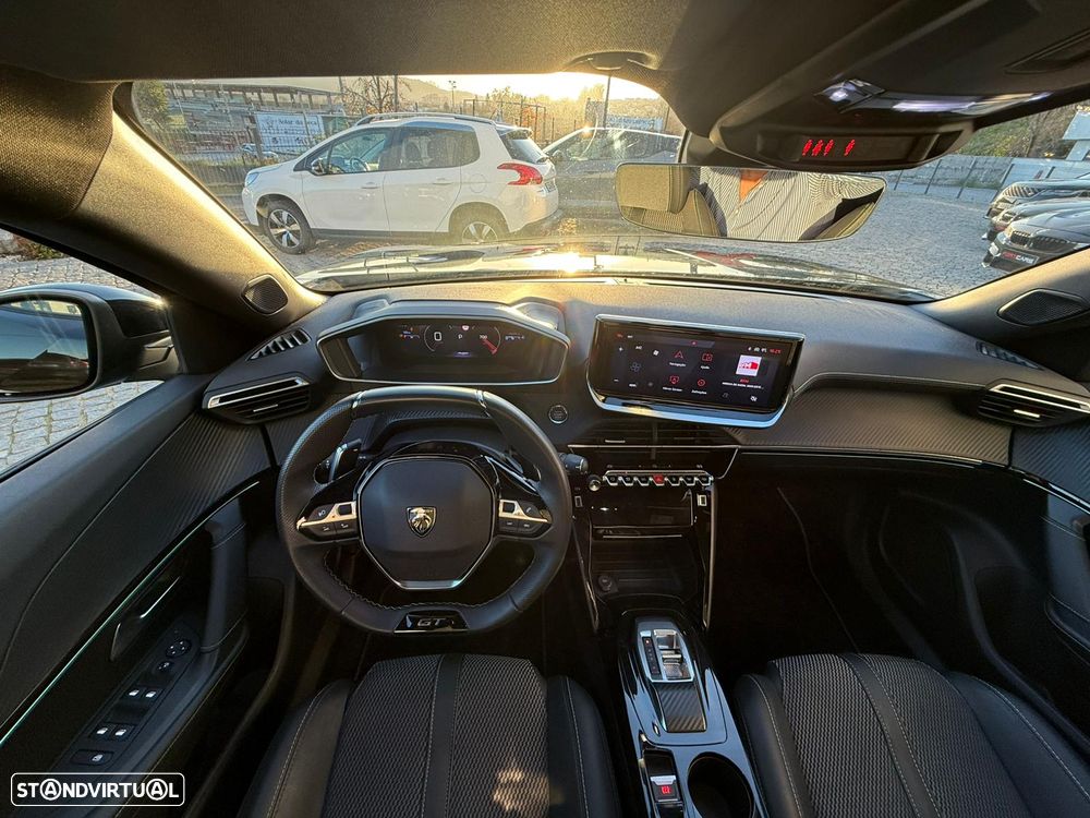 Peugeot 2008 1.2 PureTech GT Pack EAT8 - 17