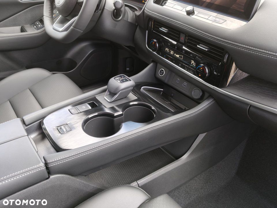 Nissan X-Trail - 10