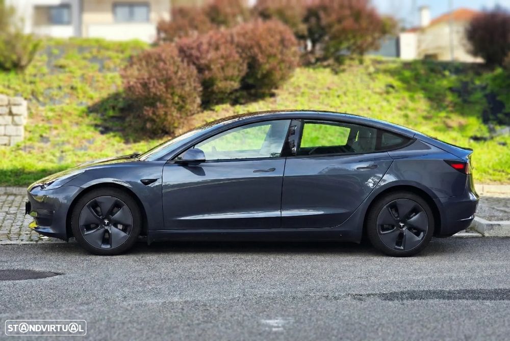Tesla Model 3 Standard Range Plus RWD - 2