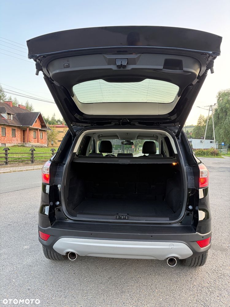 Ford Kuga 2.0 TDCi 2x4 Titanium - 19