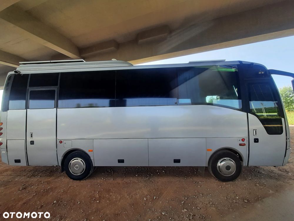 Isuzu kamper turquoise - 6