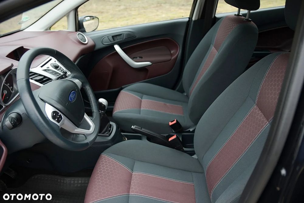 Ford Fiesta 1.25 Titanium - 23