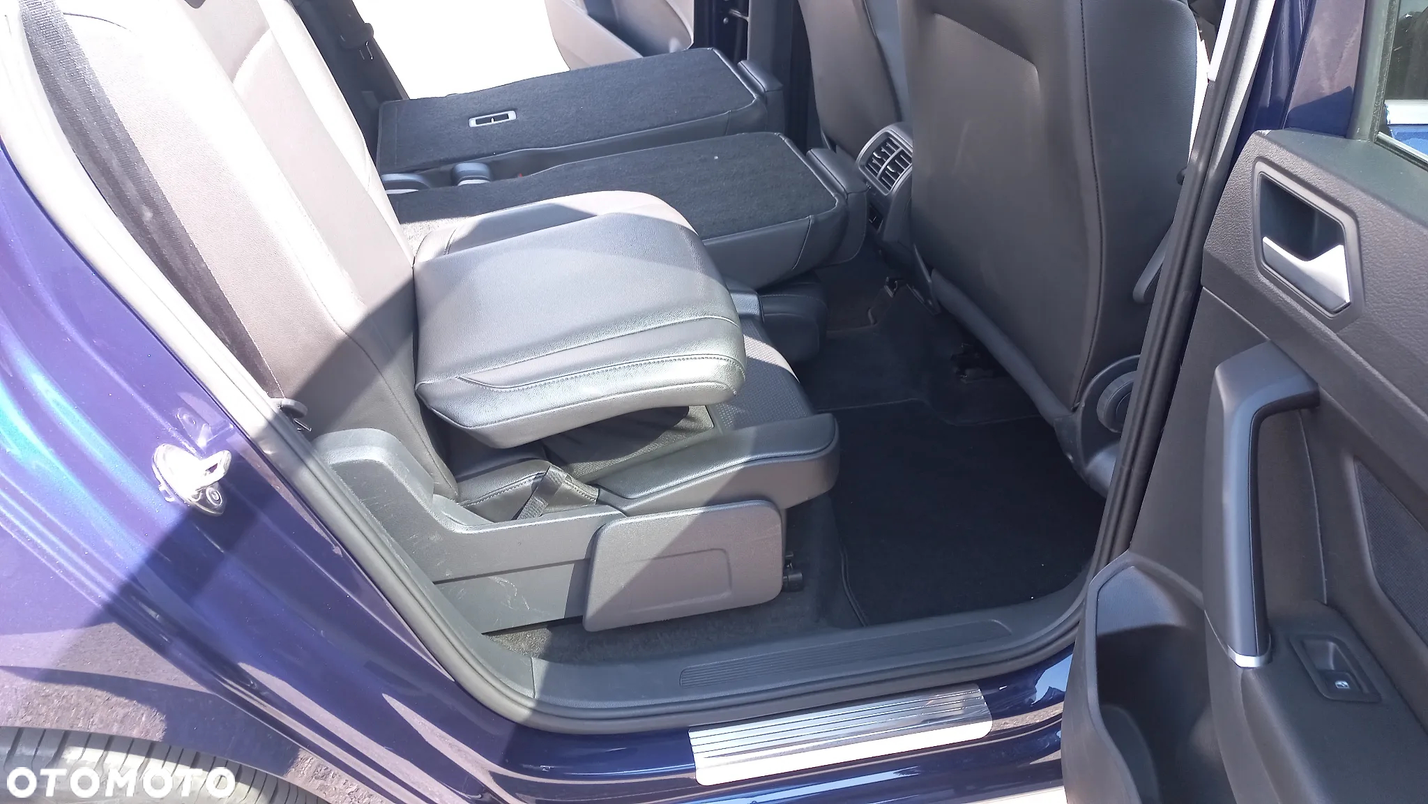 Volkswagen Touran - 26
