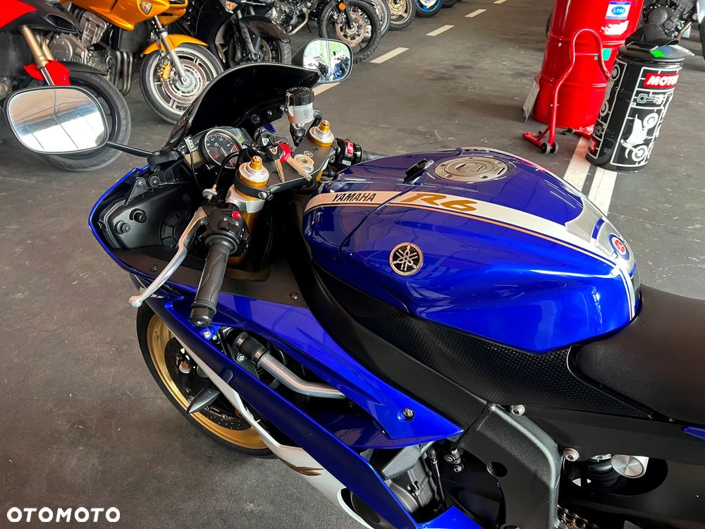 Yamaha R6 - 10