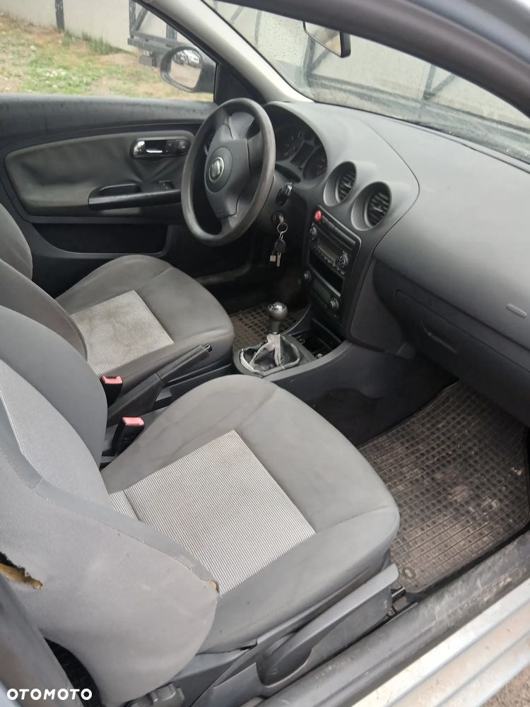 Seat Ibiza 1.2 12V Amaro - 6
