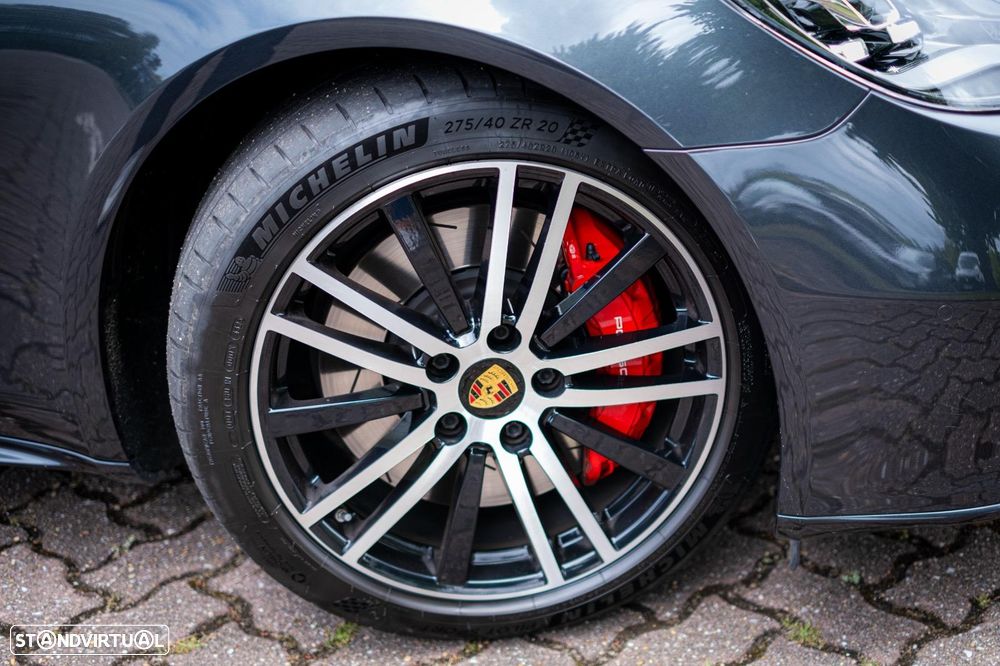 Porsche Panamera - 26