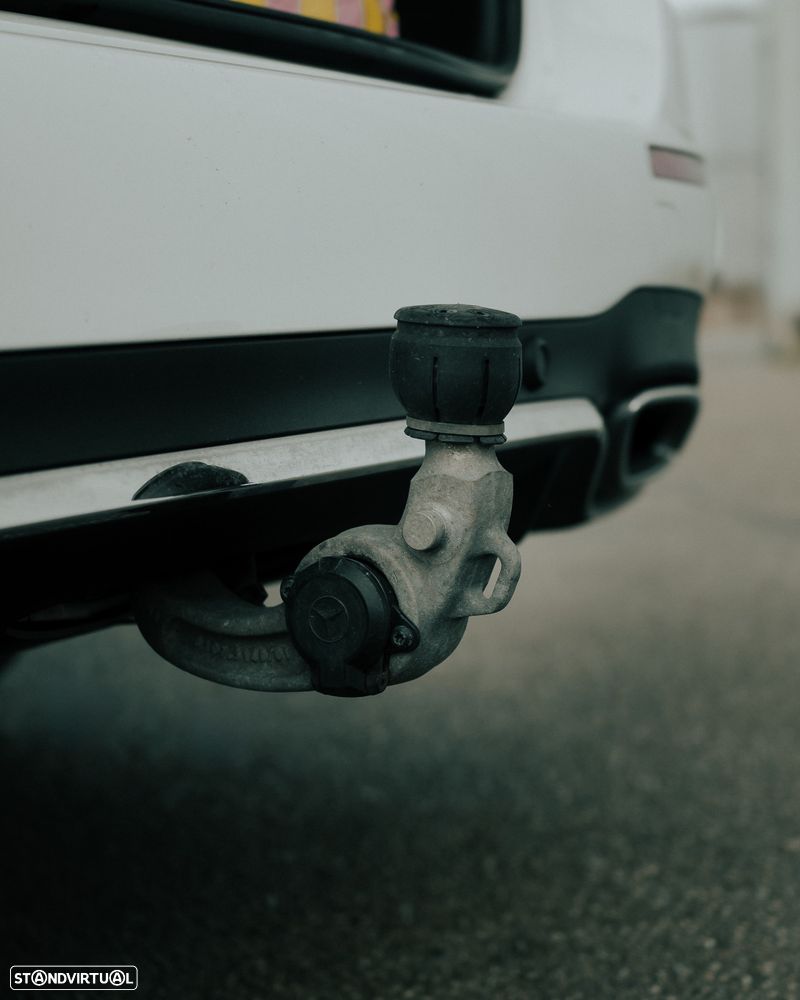 Mercedes-Benz E 300 e AMG Line - 6