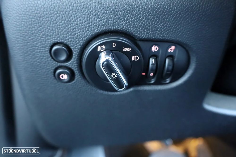 MINI Cabrio Cooper Auto - 40