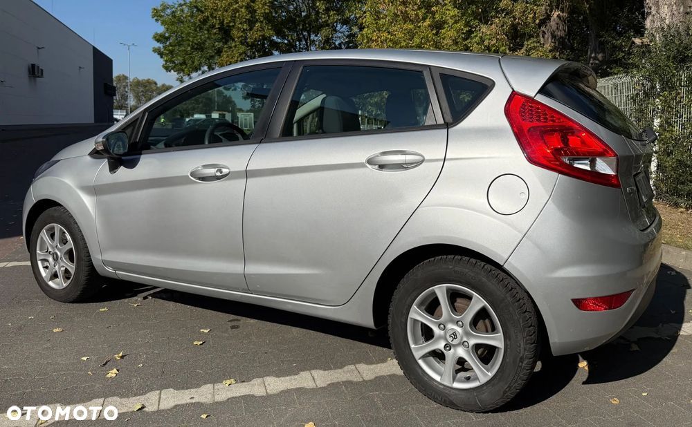 Ford Fiesta 1.4 TDCi Ambiente - 6