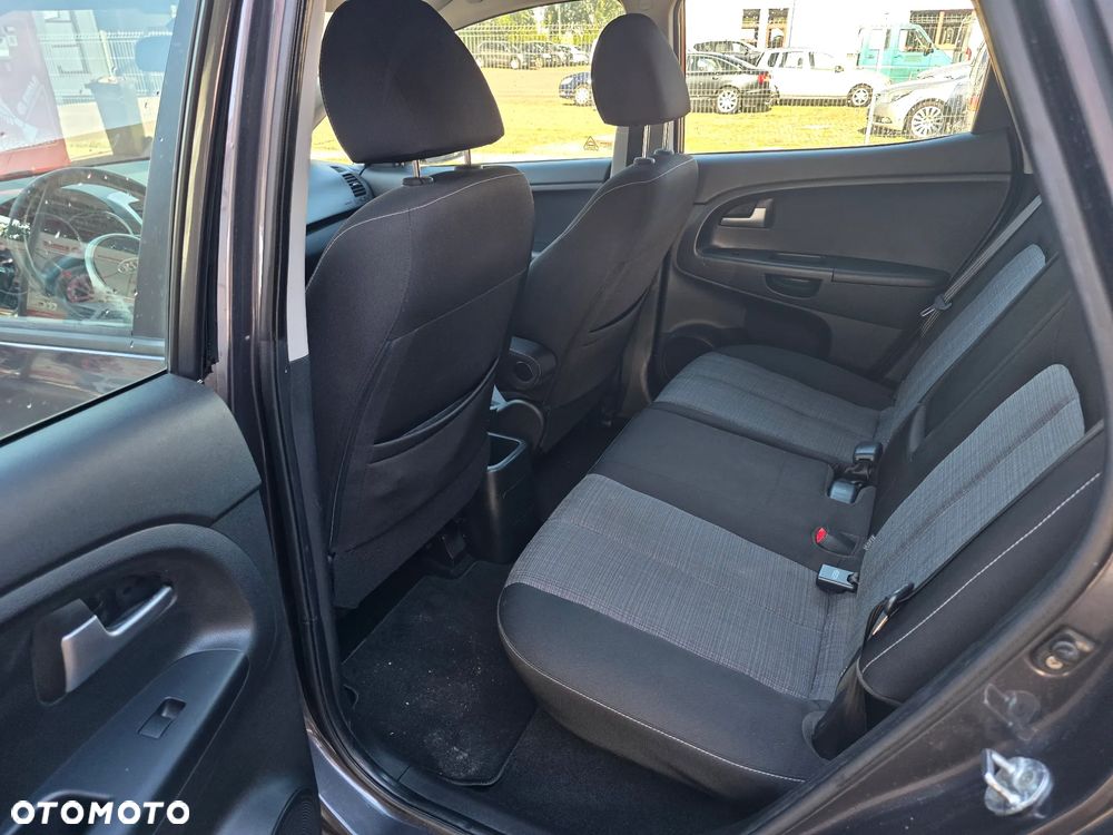 Kia Venga 1.4 CVVT Attract - 14