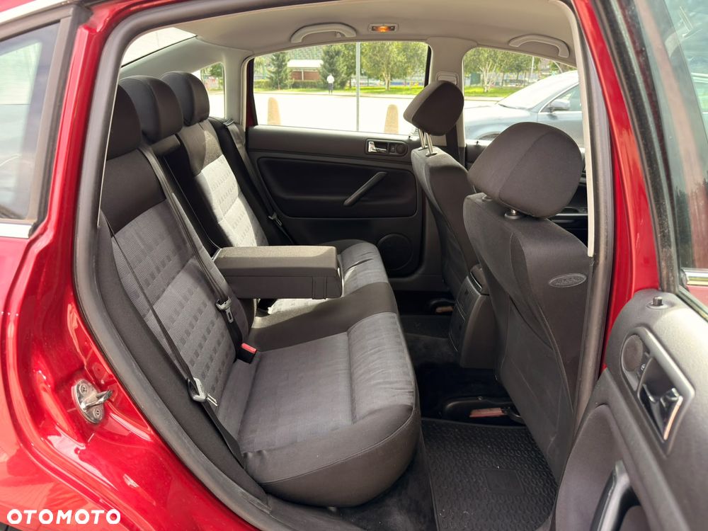 Volkswagen Passat - 14