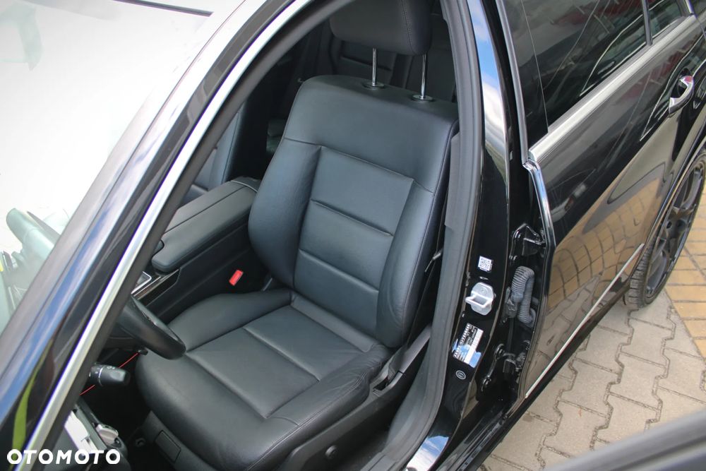 Mercedes-Benz Klasa E 350 4Matic Avantgarde Sport Edition - 16