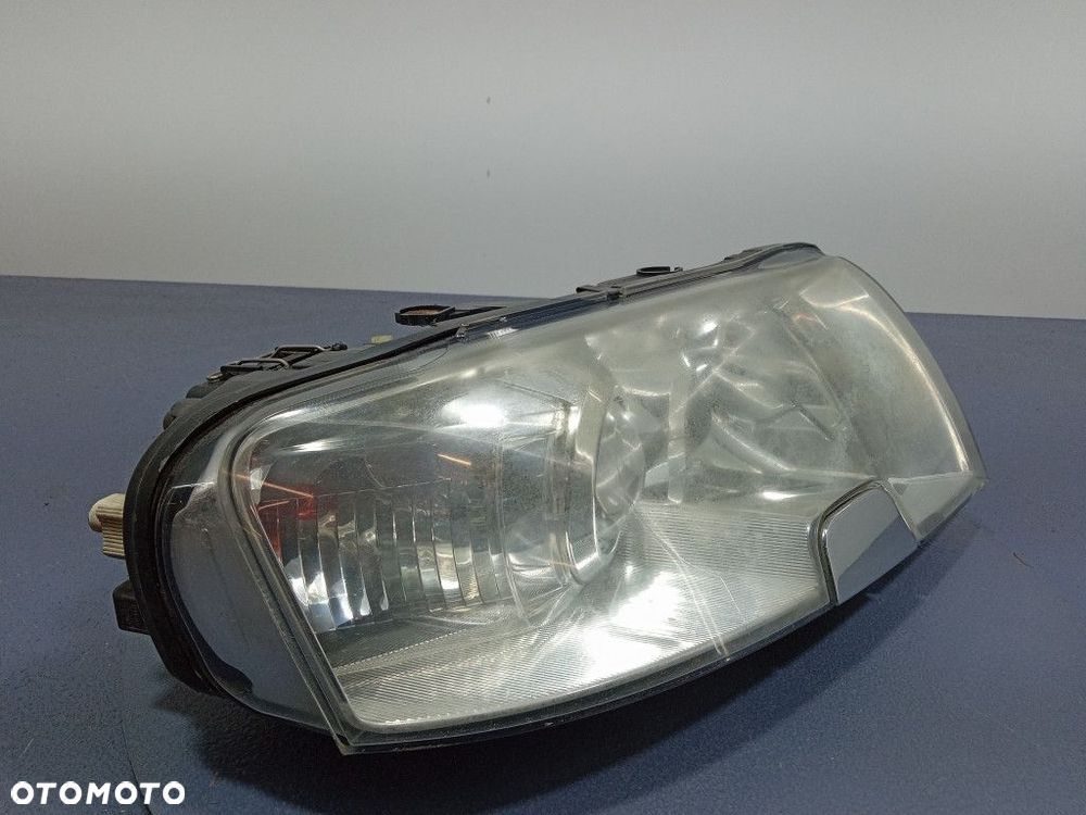 SKODA SUPERB I LIFT REFLEKTOR PRAWY LAMPA H7 EU - 2
