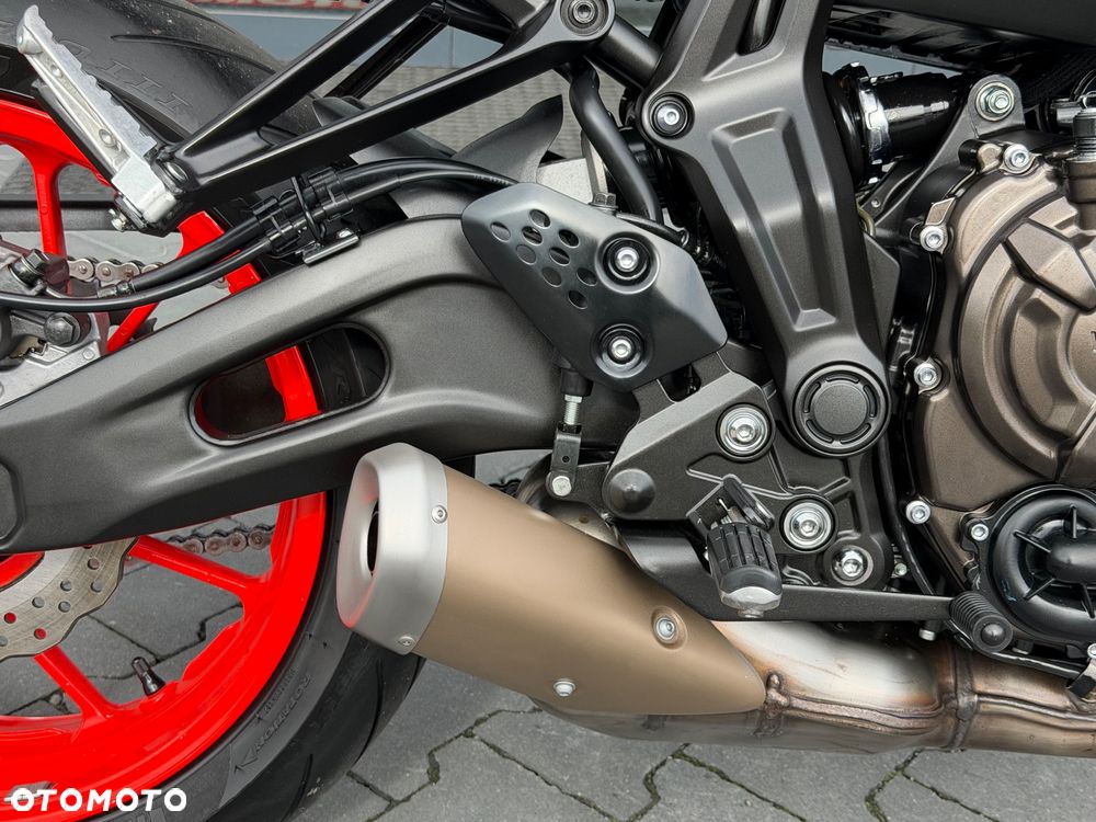 Yamaha MT - 16
