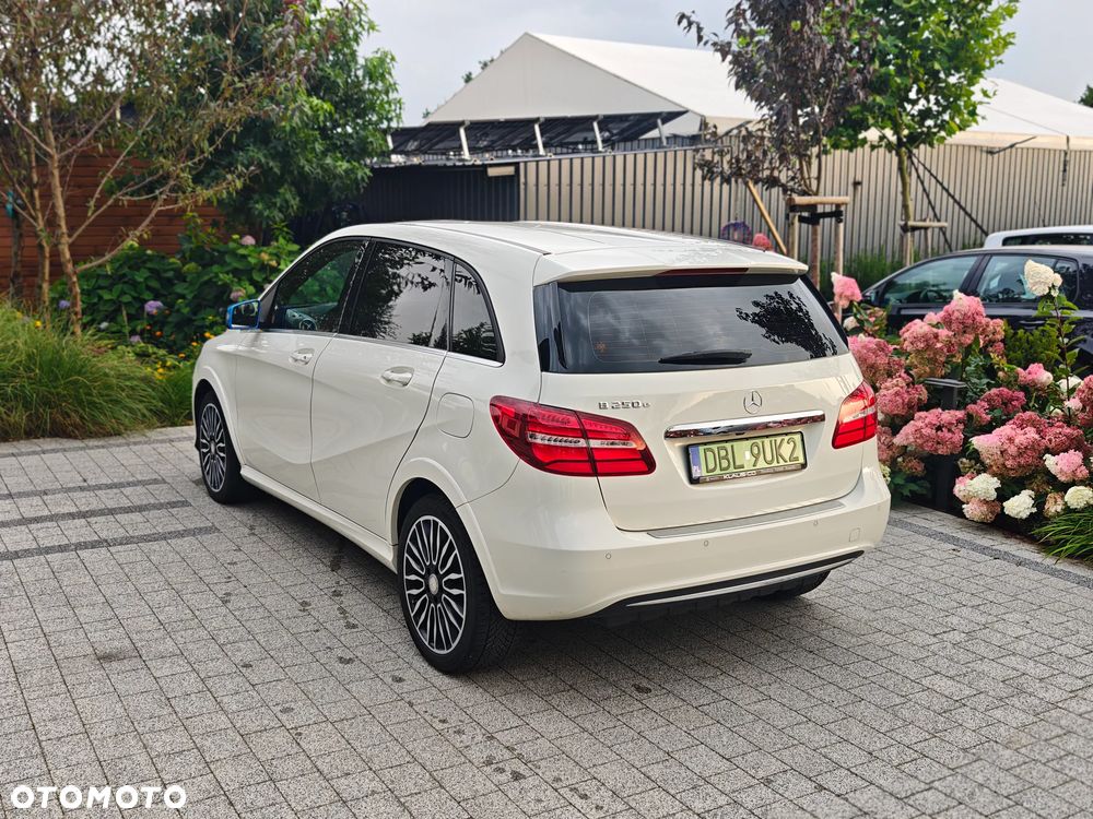 Mercedes-Benz Klasa B (Electric Drive) 250 e - 6