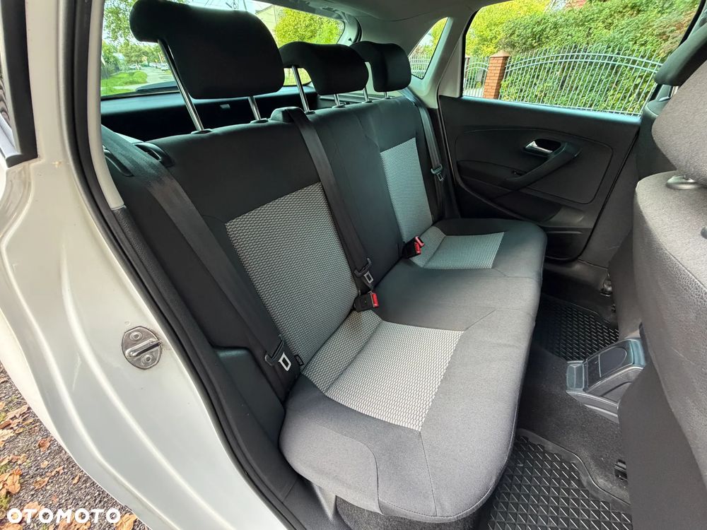 Volkswagen Polo 1.2 Life - 24