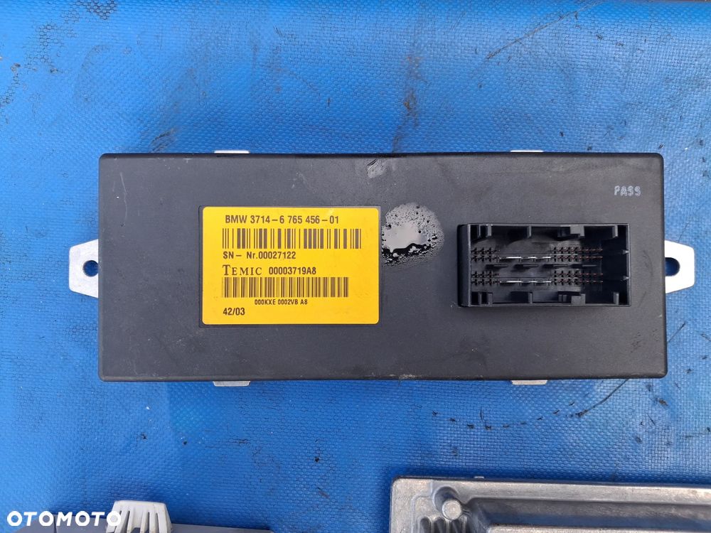 BMW 5 E60 E61 4.4 V8 Zestaw startowy silnika DO ODPALENIA 2x kluczyk sterownik silnika Bosch 0261209010 DME 7540510 ECU Immo 6928379 moduł komfortu 61356943062 5WK49111 EWS zapłonu CAS2 61356927931 5WK47995 - 3