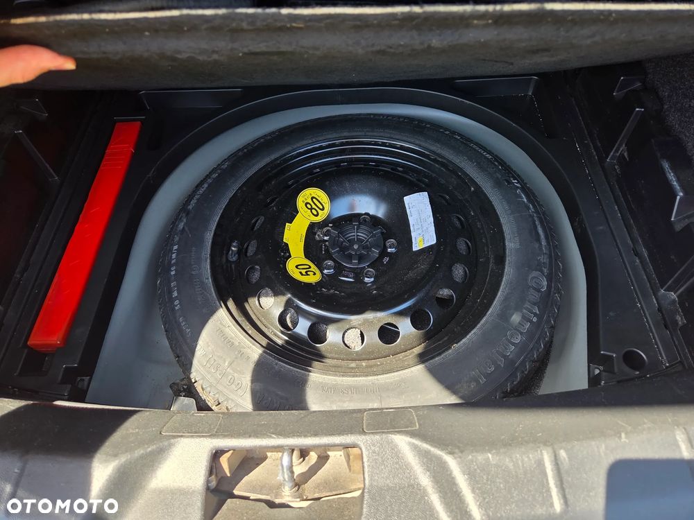 Volvo V40 D4 Drive-E Momentum - 38