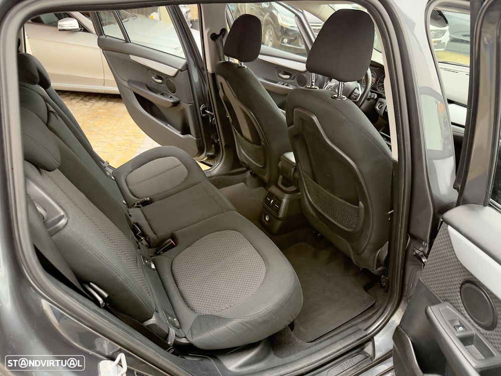 BMW 218 Gran Tourer d 7L Line Luxury - 46
