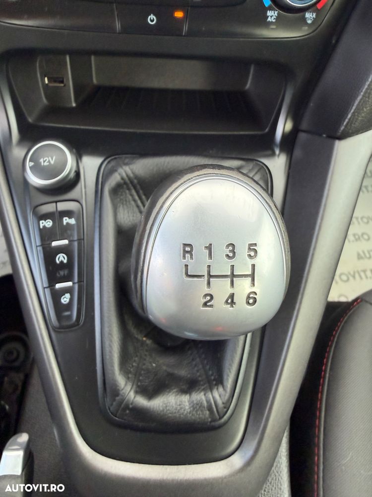 Ford Focus - 16