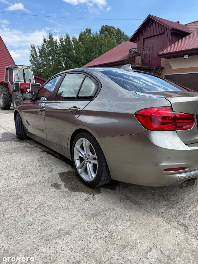 BMW Seria 3 320d Efficient Dynamics - 12