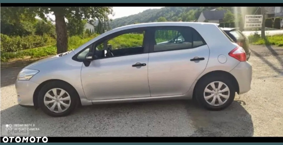 Toyota Auris 1.4 D-4D Luna - 4