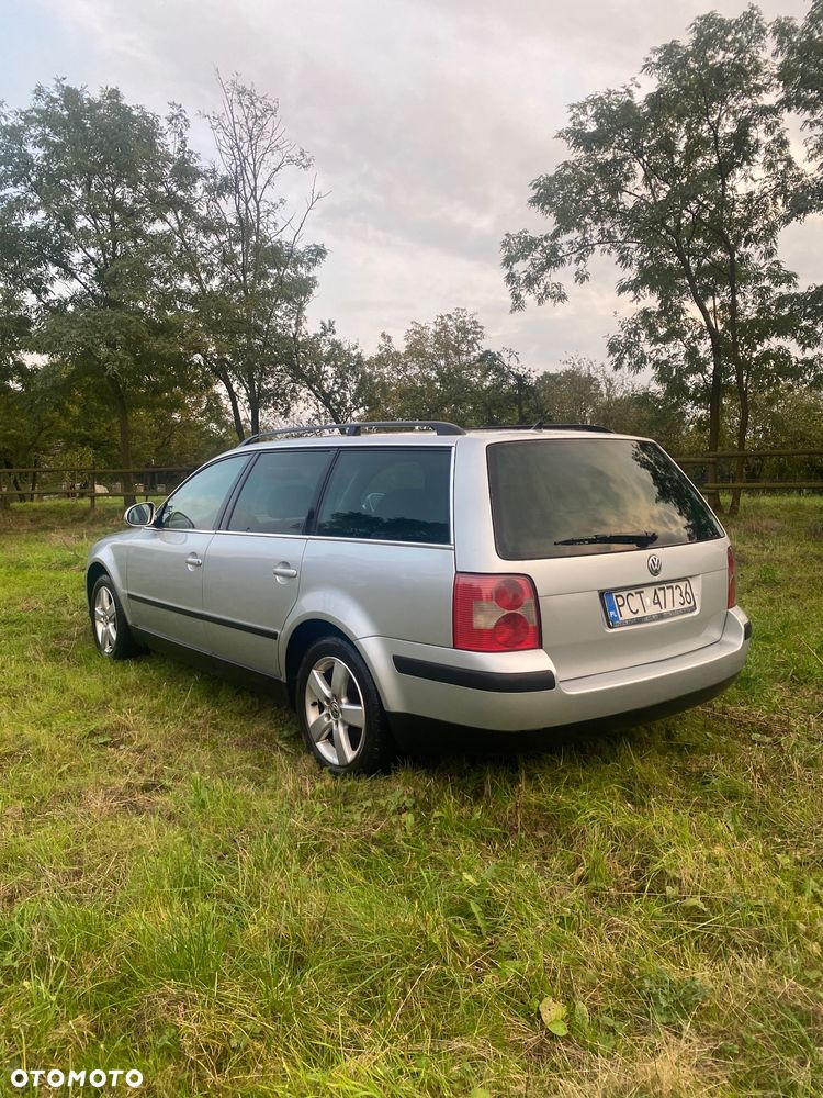 Volkswagen Passat - 4