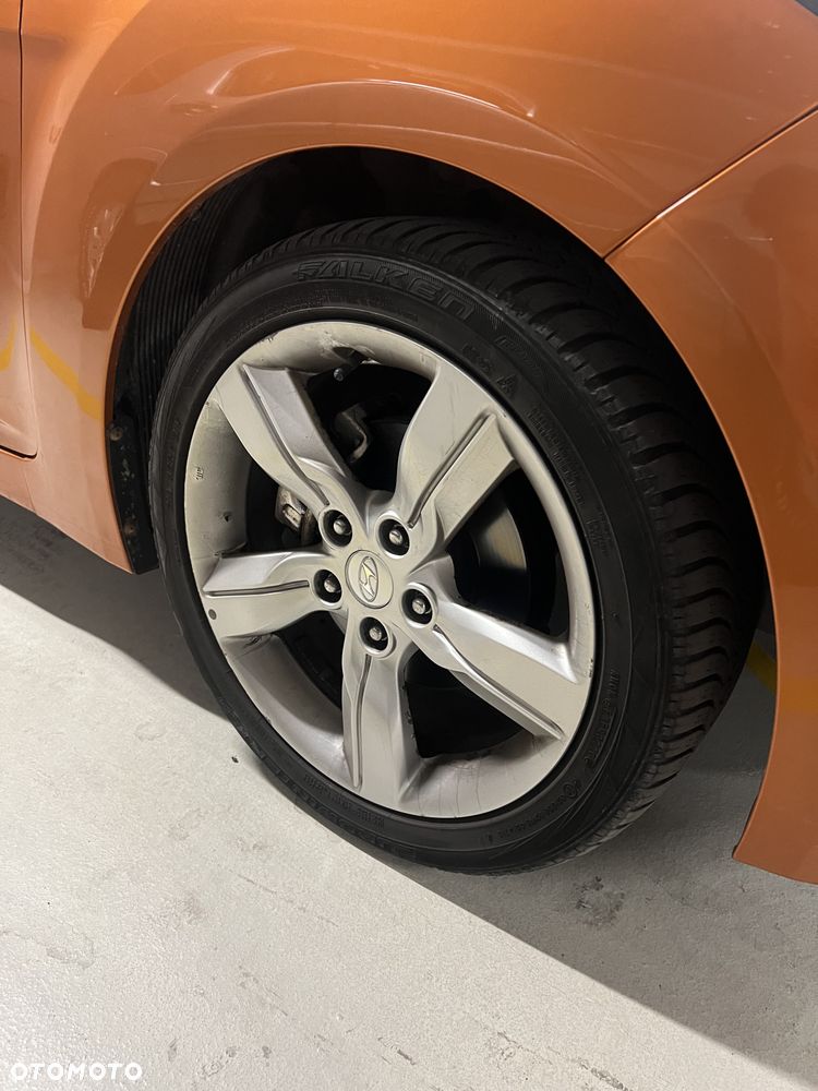 Hyundai Veloster 1.6 GDI Comfort - 9