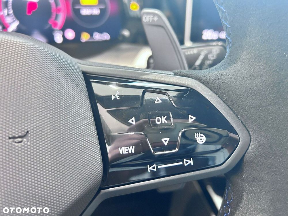 Volkswagen Golf - 26