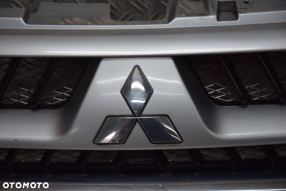 MITSUBISHI PAJERO III LIFT GRILL ATRAPA - 11