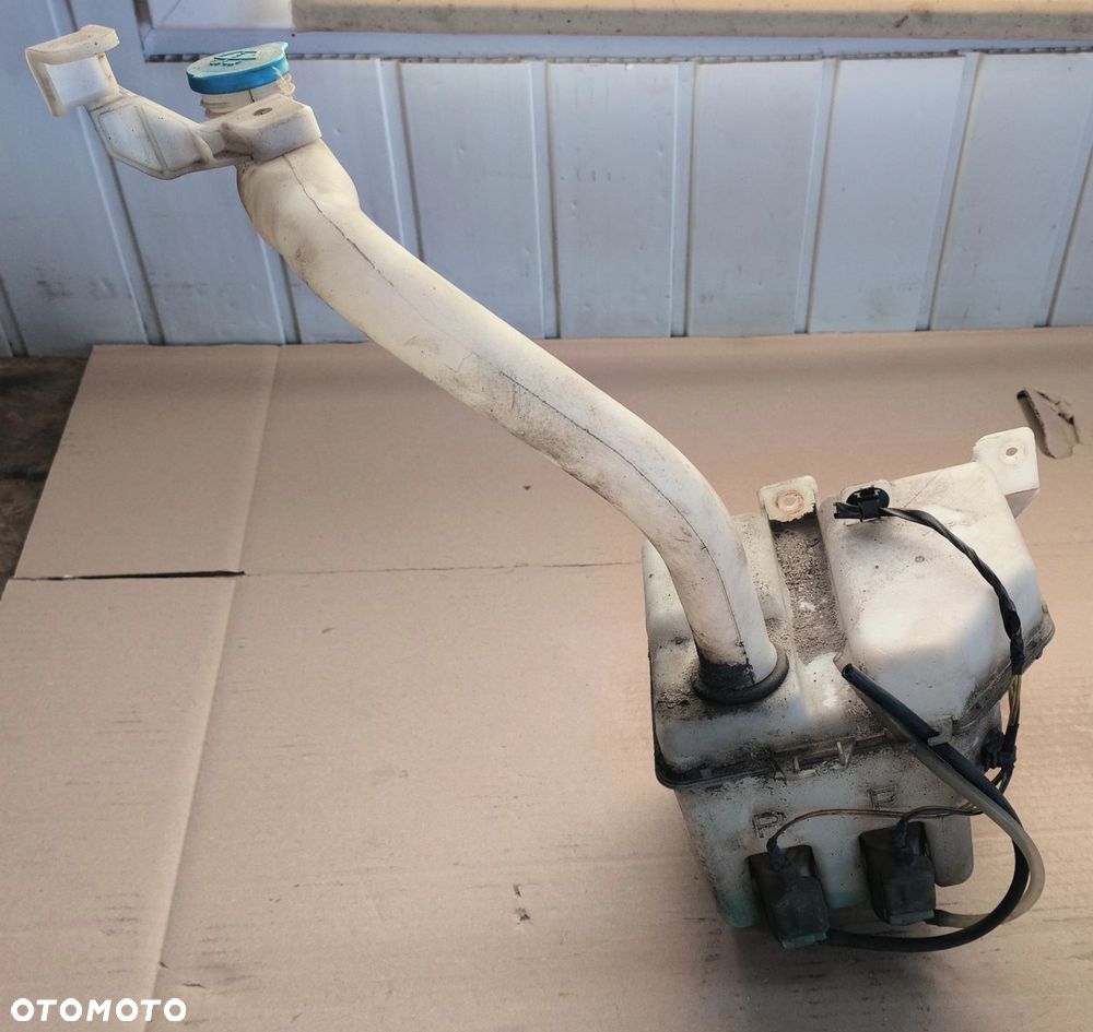 Swift IV MK6 zbiorniczek spryskiwaczy 04-10r Suzuki - 2