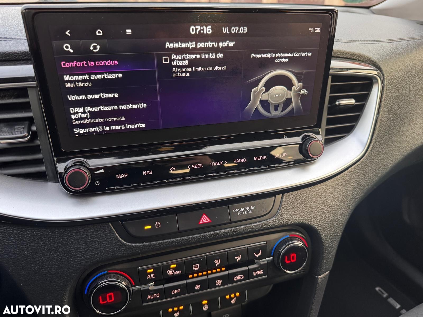 Kia Ceed 1.6 CRDi (48V Mild-Hybrid) DCT7 Vision - 12