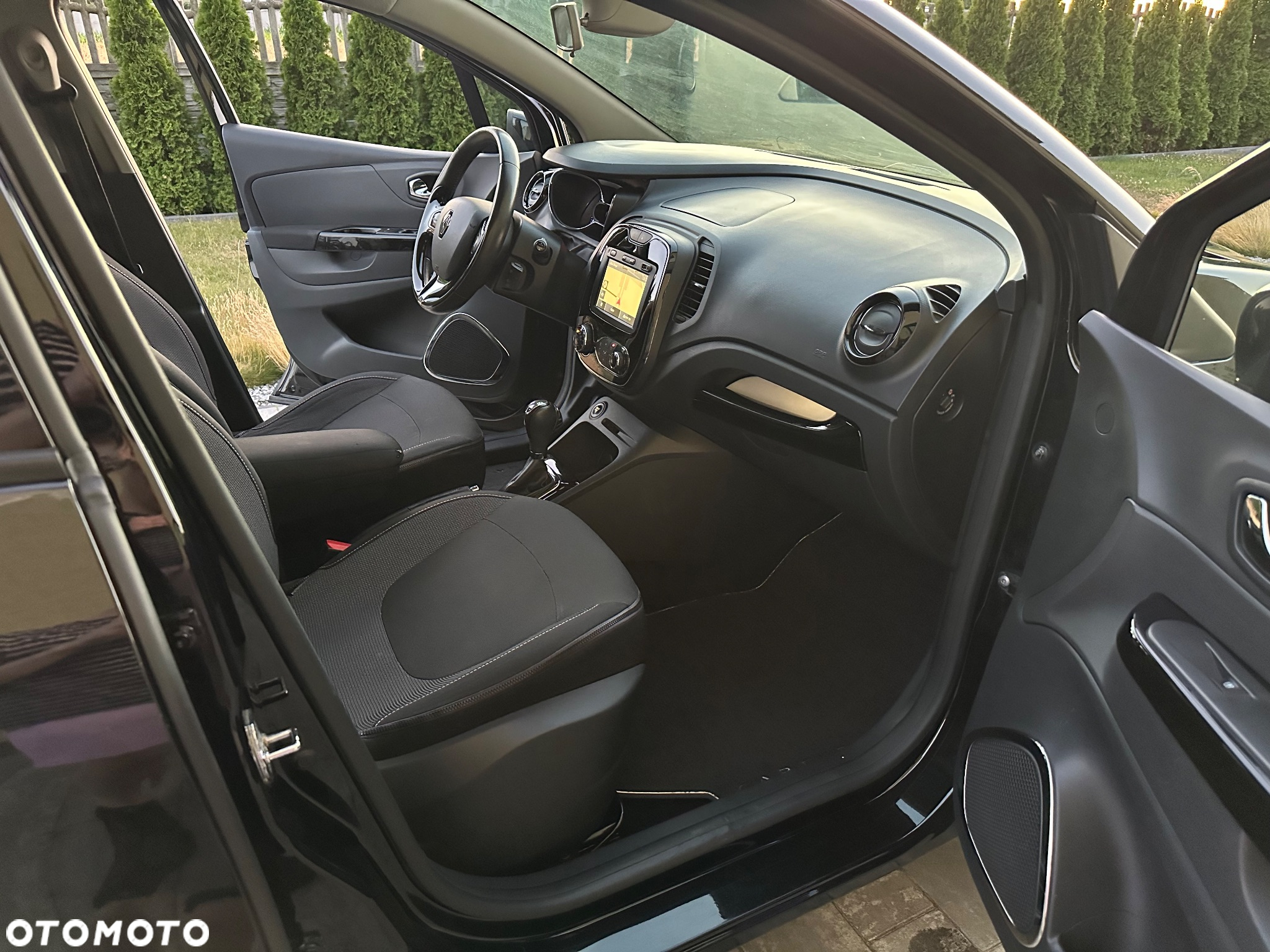 Renault Captur 1.5 dCi Intens EDC - 26