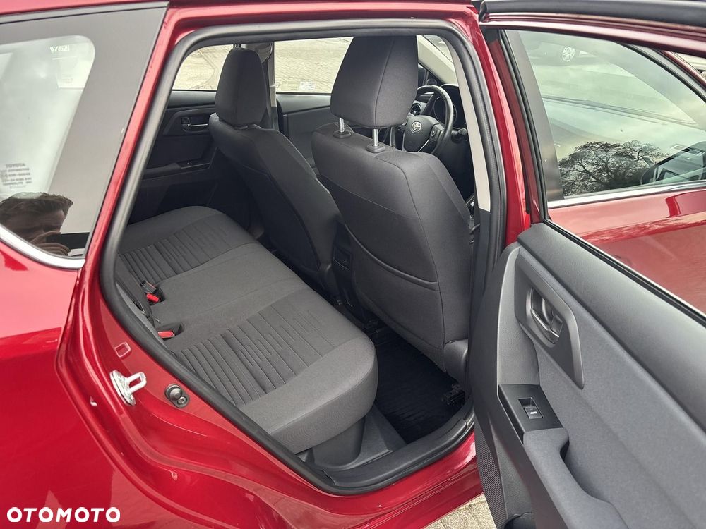 Toyota Auris - 14