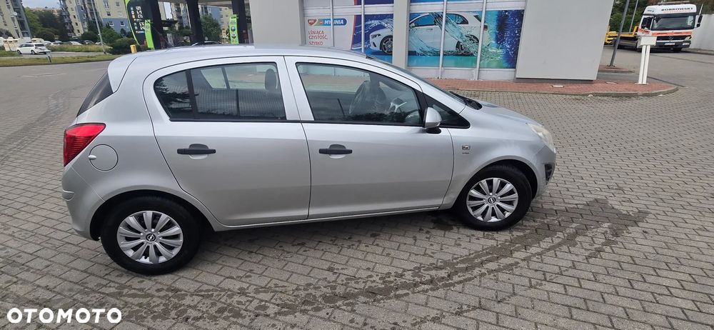 Opel Corsa 1.2 16V Essentia - 1