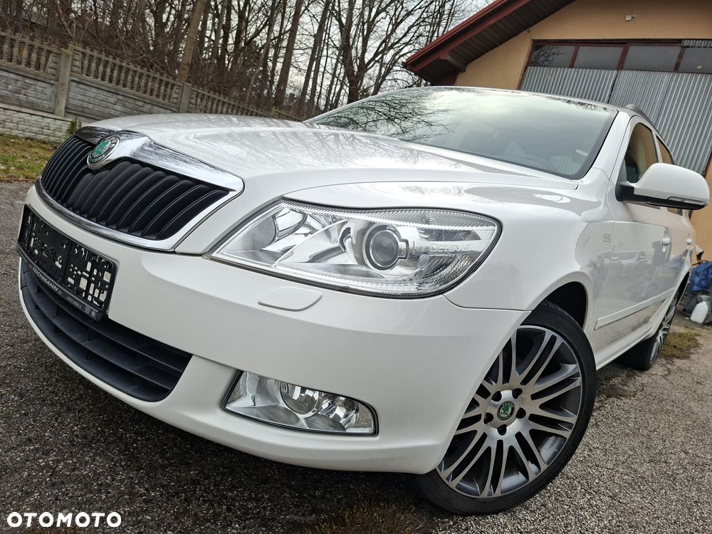 Skoda Octavia 2.0 TDI DPF DSG FAMILY 4x4 - 1