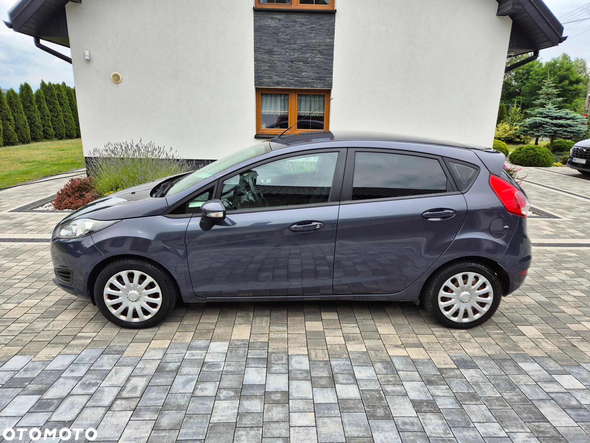 Ford Fiesta 1.5 TDCi Ambiente - 4