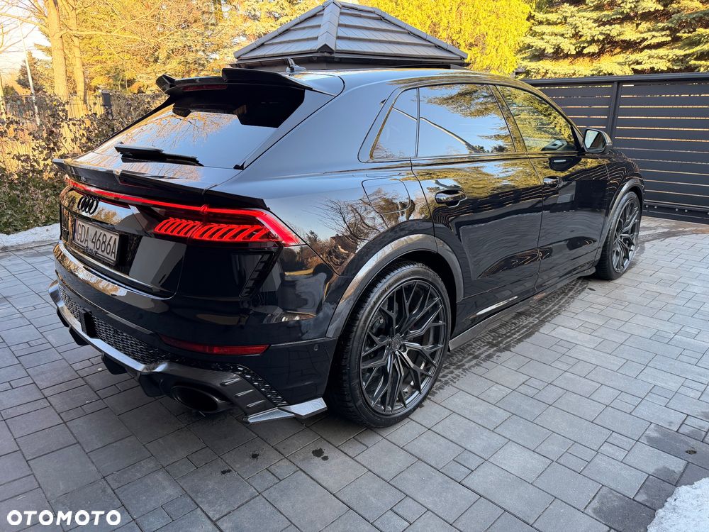 Audi RS Q8 - 8