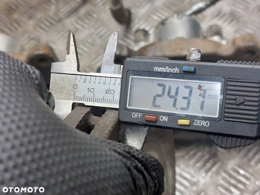 TARCZE HAMULCOWE PRZÓD + KLOCKI + ZACISKI VOLKSWAGEN GOLF V 1.9 TDI - 6