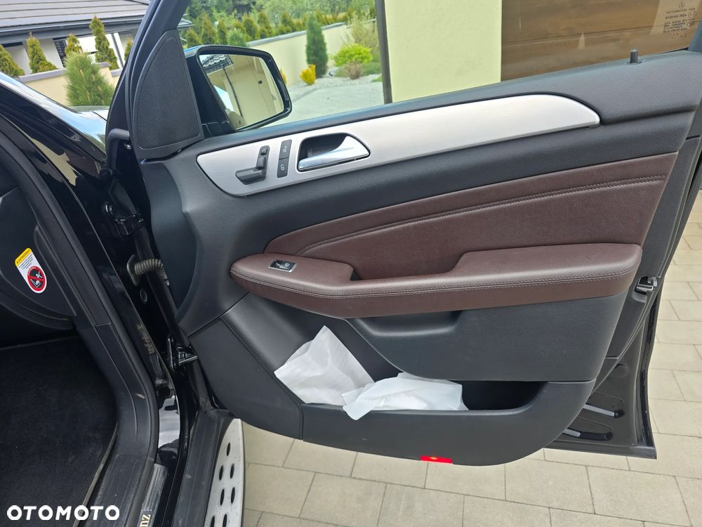 Mercedes-Benz ML - 16