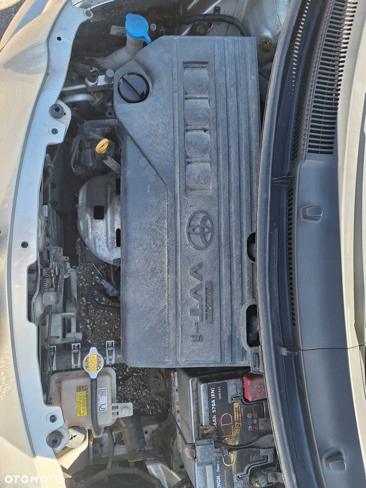 Toyota Yaris - 6