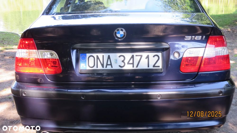 BMW Seria 3 318i - 4