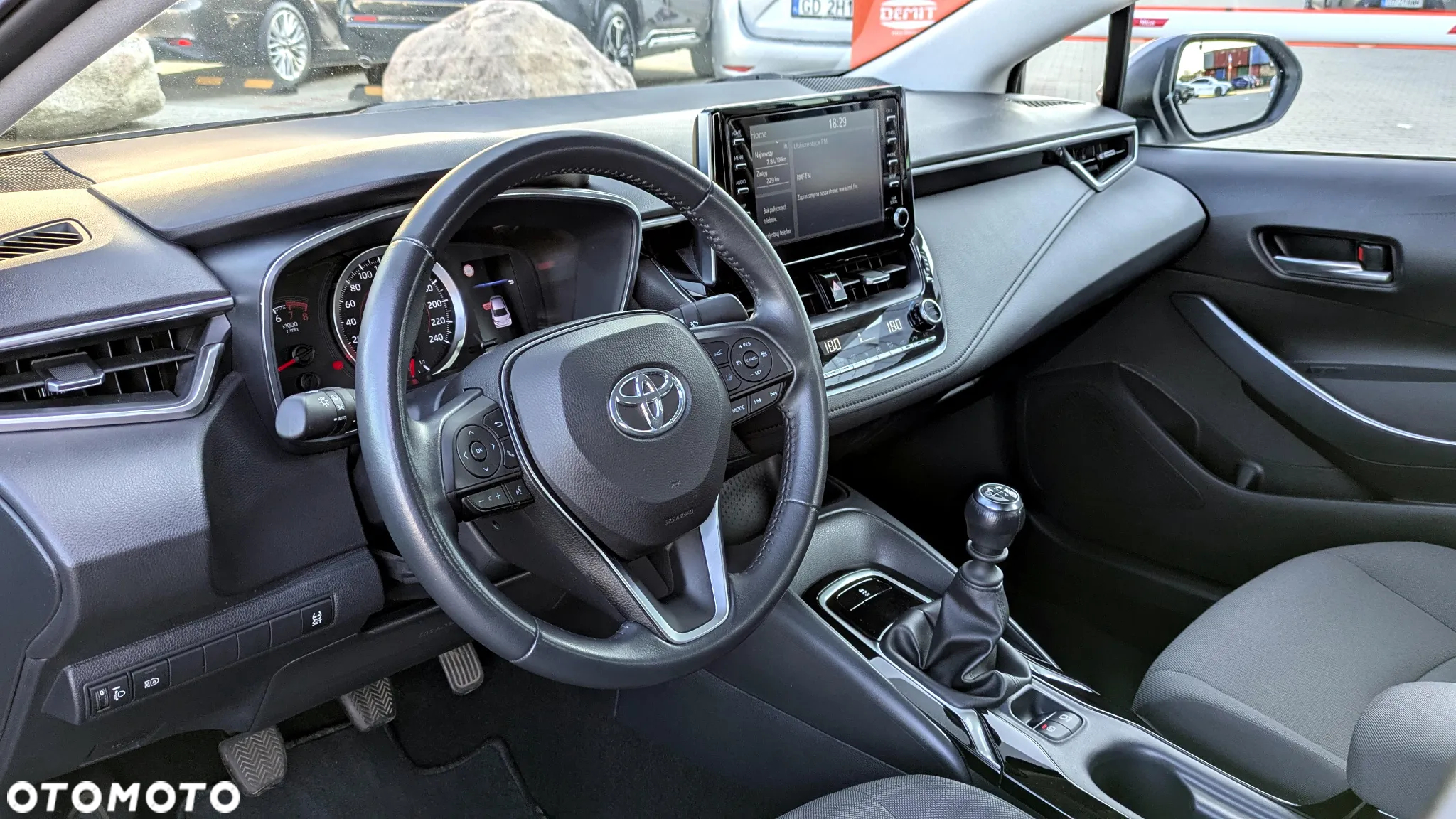 Toyota Corolla 1.5 Comfort - 6